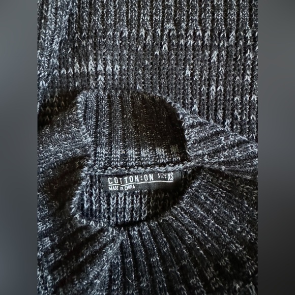 Cotton On Sleevelesss Turtleneck Sweater - Picture 7 of 9
